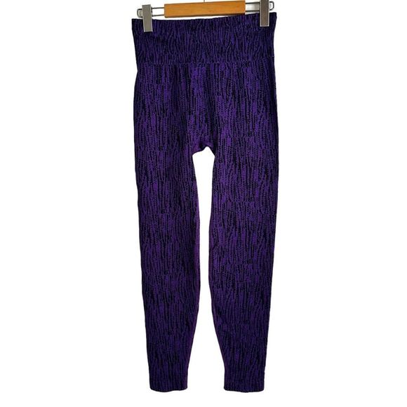 Athleta Flurry Elemental Tight  Snowscape Black/ Basalt Violet Leggings Size Med - Picture 4 of 7